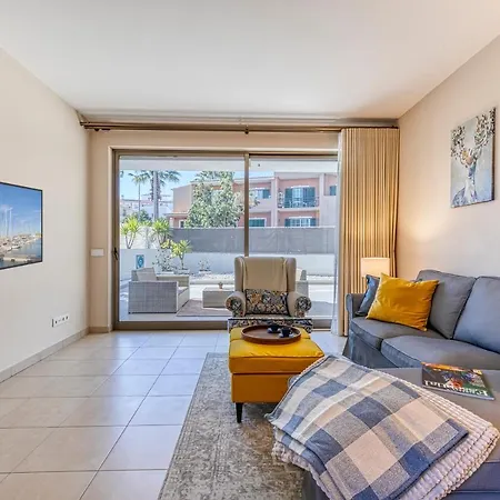 Casa Rosa In Fabulous Portimão